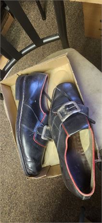 Vintage buckle shoe