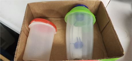 2 Storage Containers