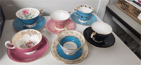 Tea Cups & Saucers
