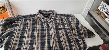 Harley Davidson Short Shirt. Size 2XL