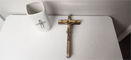 Cross & Vase