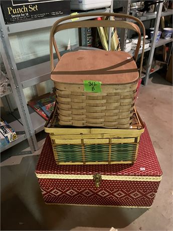 Vintage Picnic Basket Lot