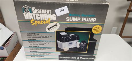 Battery Operated Sump Pump. NOT TESTED