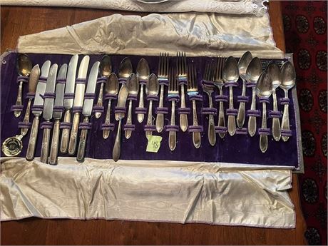 Flatware Set with Prevent Tarnish Container, International Silver Co
