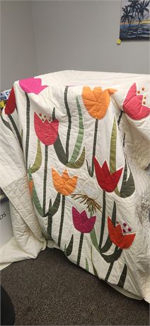 Light Weight Medium Size Flower Quilt. Some Small Blemishes