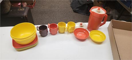 Vintage Tupperware Tupper toys Mini Pitcher Harvest Orange & Mini Cups & Plates