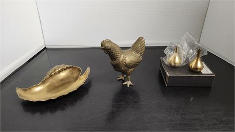 Brass Rooster & 2 Brass Mini Vases & Brass Sea Shell