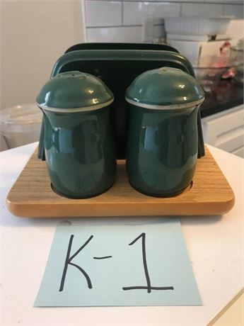 Salt & Pepper Shaker Napkin Set