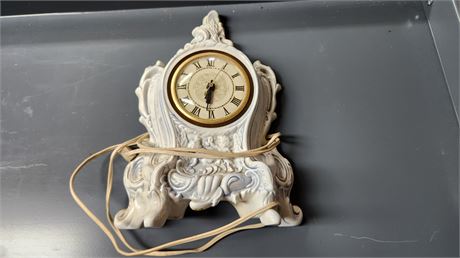 Vintage Victorian Style Clock, NOT TESTED