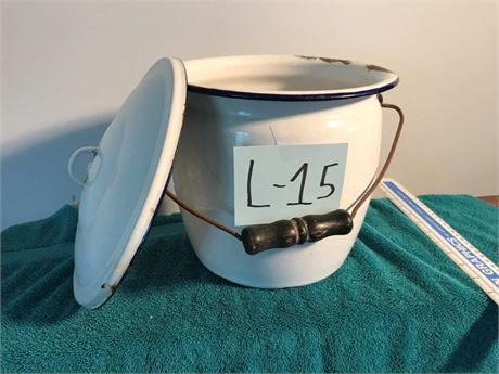 Enamel Chamber Pot