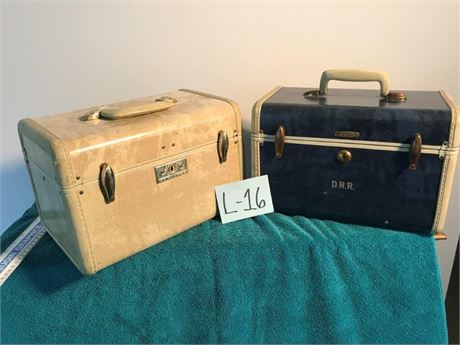 2 Vintage Samsonite Ladies Trains Cases