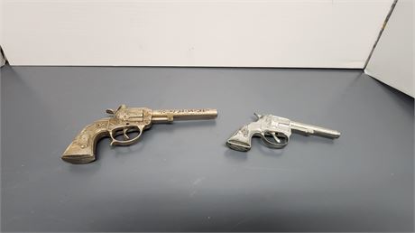 2 Star Cap Guns