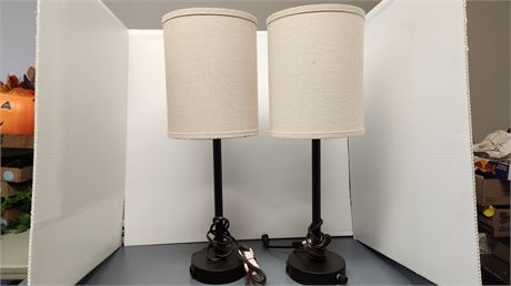 2 Small Modern Desk Lamps With Charging Ports