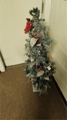 Christmas Tree With Base & decorations