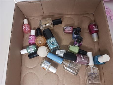 Fingernail Polish & Headbands