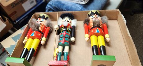 3 Nutcrackers