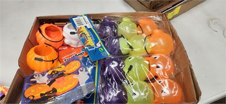 Lot Of Halloween Candy Baskets