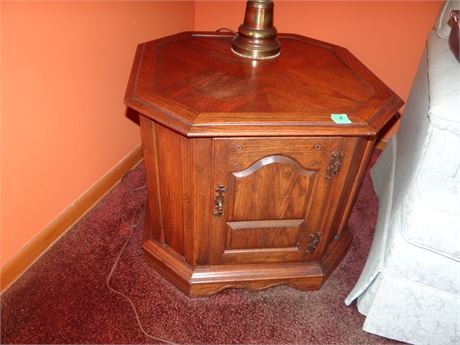 2 End Tables