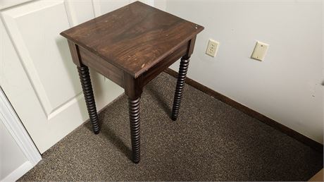Small Wood End Table With Drawer