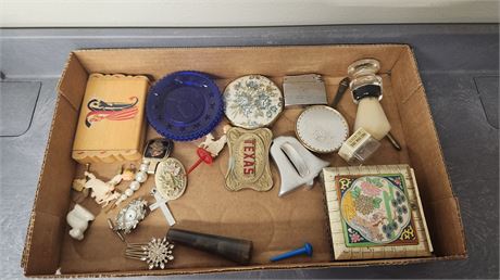 Vintage Compact & Vintage Collectables & jewelry & Vintage Items