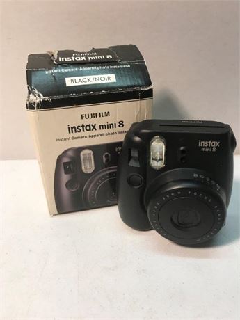 FujiFilm Instax Mini 8