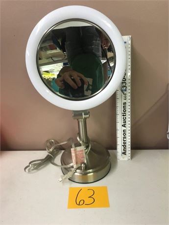 Make-Up Mirror & Light