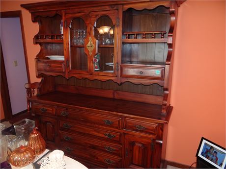 Nice Hutch