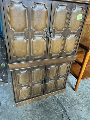 Vintage Cabinets (2 Pieces)