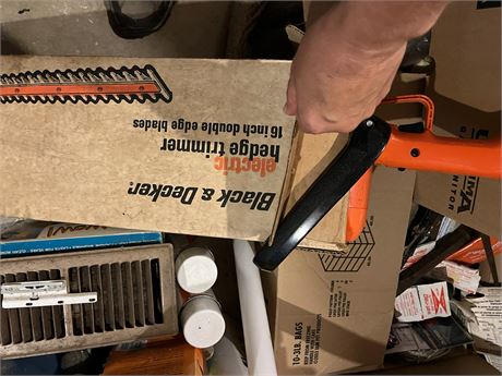 B & D Hedge Trimmer, Misc.