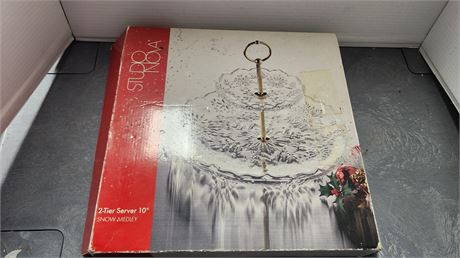 10" Studio Nova  2 Tier Server Snow Medley Design