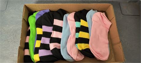 12 Pair of Socks