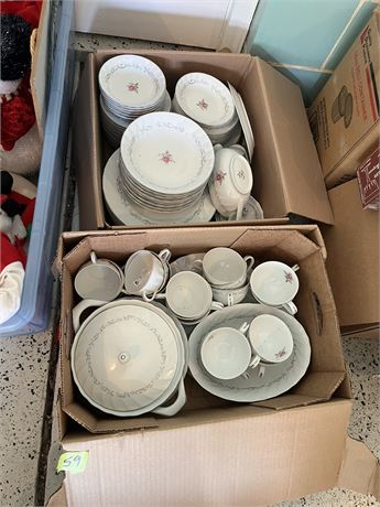 China Lot, Royal Swirl Fine China