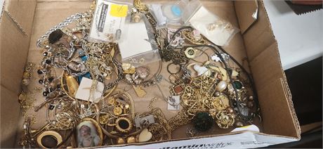 Lot of Jewelry