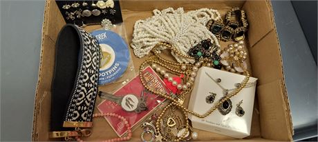 Lot of Jewelry
