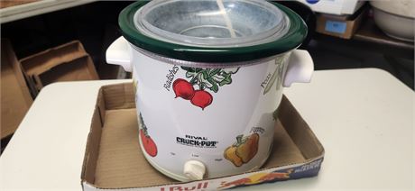 Rival Crock Pot. NOT TESTED