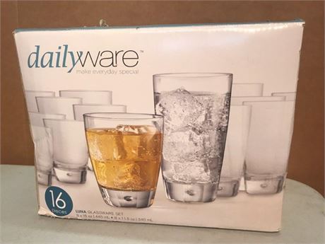 16 Dailyware Glass Cups