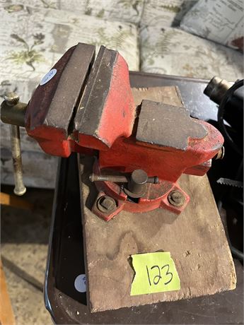 Bench Vice