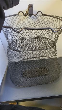 Vintage Wire Collapsible French Fisherman Rustic Mesh Fish/Crab Basket