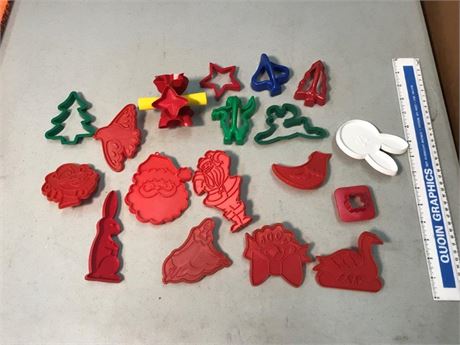 Cookie Cutters (#2) Tupperware, Chilton