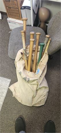 Wood Baseball Bats & Cloth Carry Bag