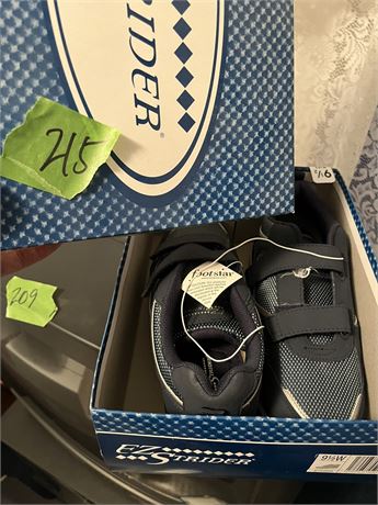 EZ Strider Shoes, 9.5W