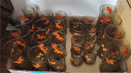 Vintage Monarch Butterfly Glasses. 3 Sizes & 8 Glasses Of Each Size