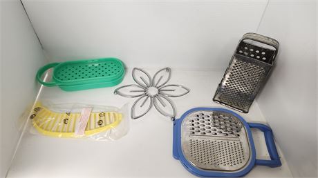 Lot Of Kitchen Items