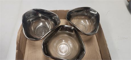 3 Silver Fade Bowls.