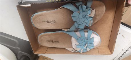 Pure Comfort Woman's Shoes. Size 12M
