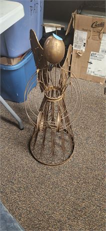 Metal Holiday Angel Decoration