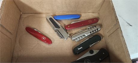 Lot Of Pocket Knives