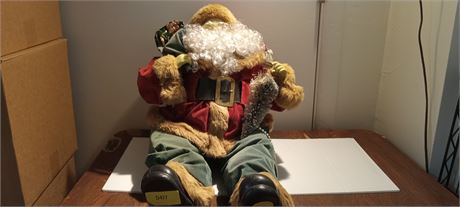Vintage Sitting Santa Claus Statue