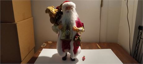 Windy Hill Collection Santa Claus Decoration