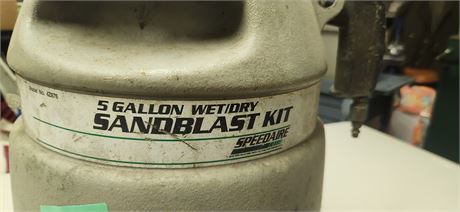5 Gallon Wet/Dry Sandblast Kit